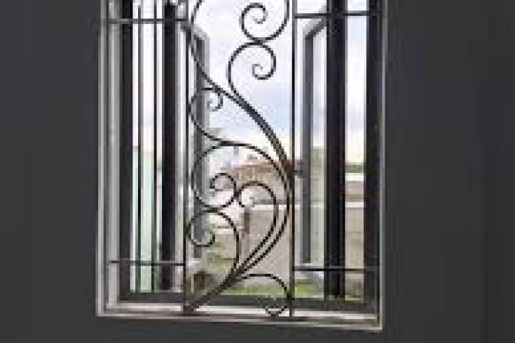 KHUNG BẢO VỆ CỬA SỔ INOX
